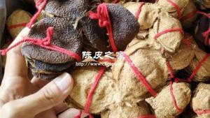 为什么有些陈皮要绑红绳子