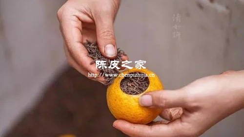 挑选制作陈皮的橘子
