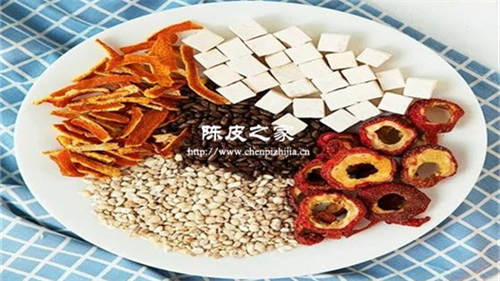 茯苓山楂陈皮黄芪泡水做法详细步骤及具体功效