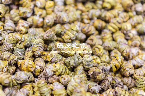 铁皮石斛玫瑰花陈皮可以放在一起泡水喝吗