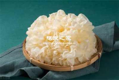 陈皮和银耳雪梨能一起煲汤喝吗